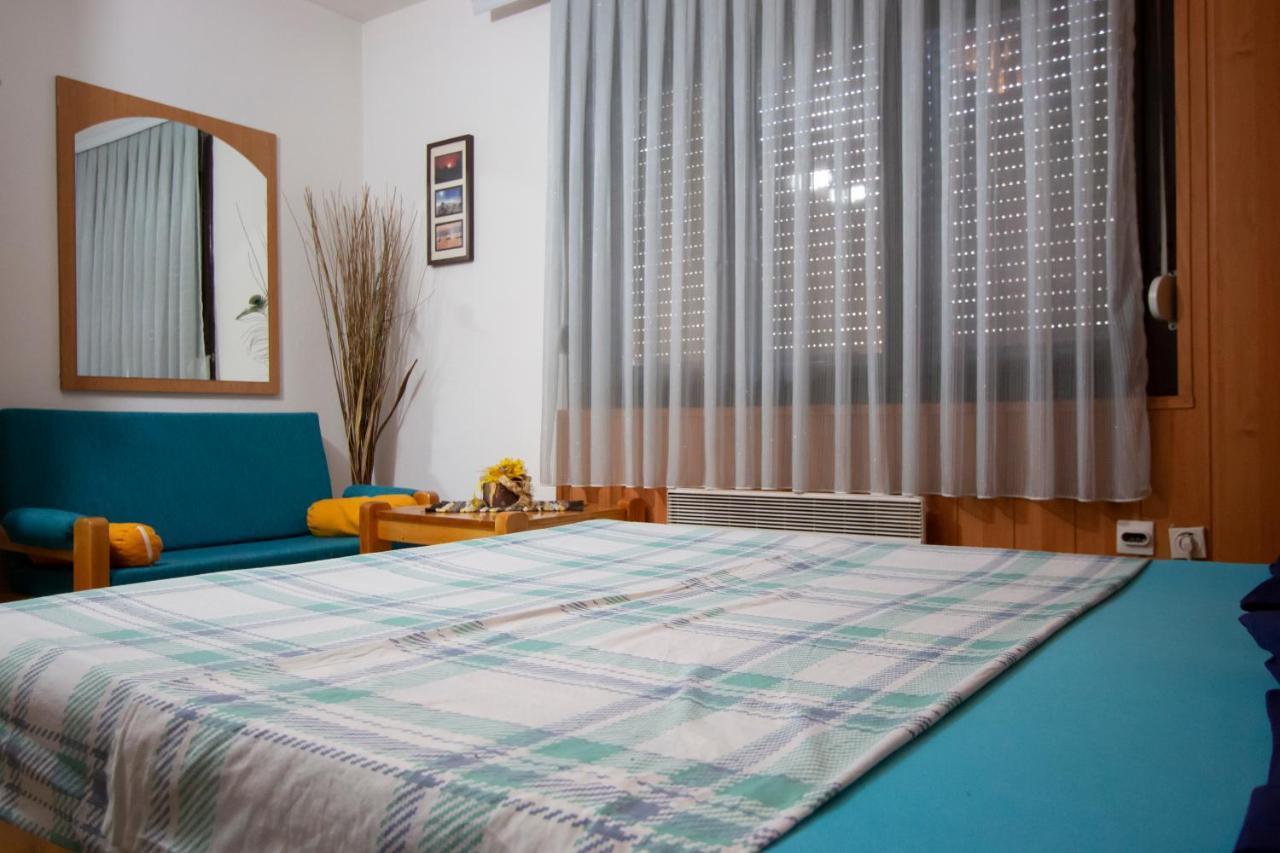 Hi Skopje Hostel ภายนอก รูปภาพ