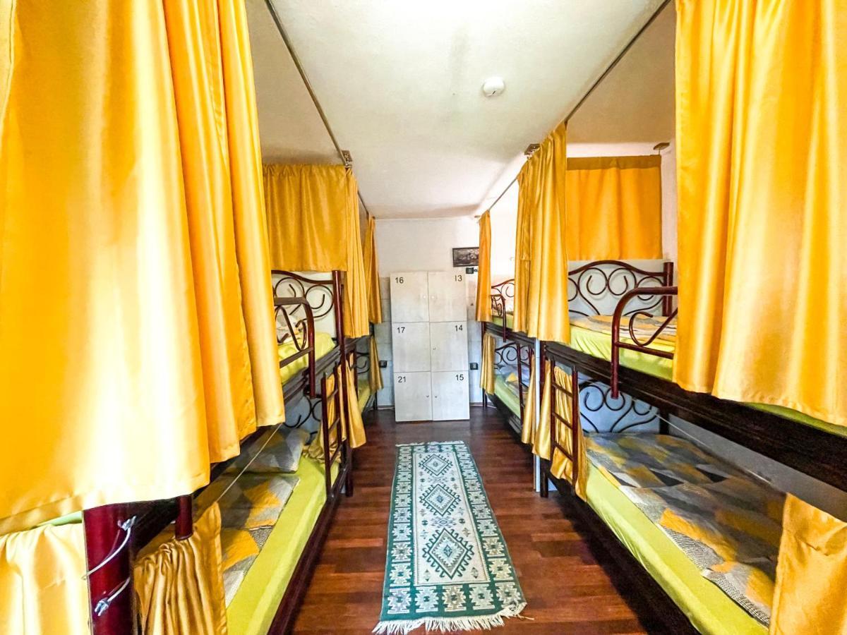 Hi Skopje Hostel ภายนอก รูปภาพ